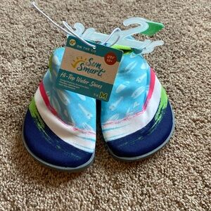 NWT Sun Smart Hi-Top Water Shoes. 5/6, 7/8 & 9/10